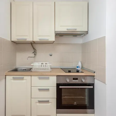 1 Bedroom Amazing Apartment In Njivice